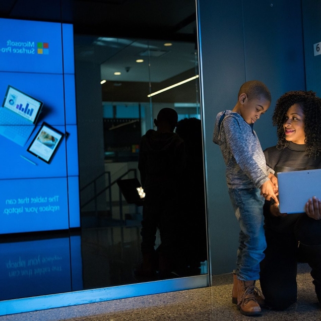 demo-attachment-84-blue-child-glass-wall-1181347